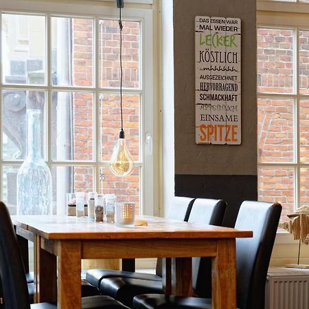 Готель Restaurant Haus Hamburg Лер Екстер'єр фото